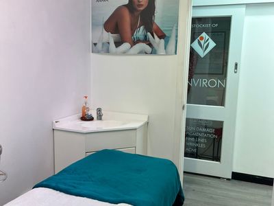 beauty-nails-business-for-sale-prime-location-3