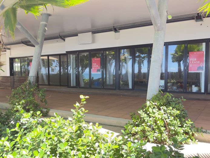 beachfront-cafe-0