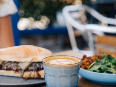 burleigh-waters-cafe-9k-10k-weekly-sales-80-seats-easy-to-run-offers-invited-1