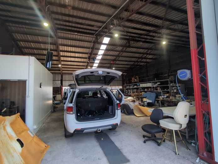 busy-upholstery-motor-trimming-business-6