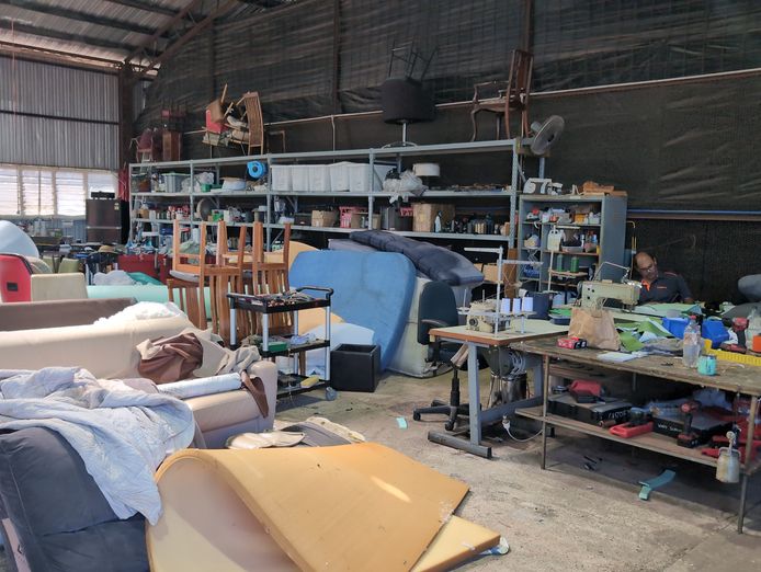 busy-upholstery-motor-trimming-business-5