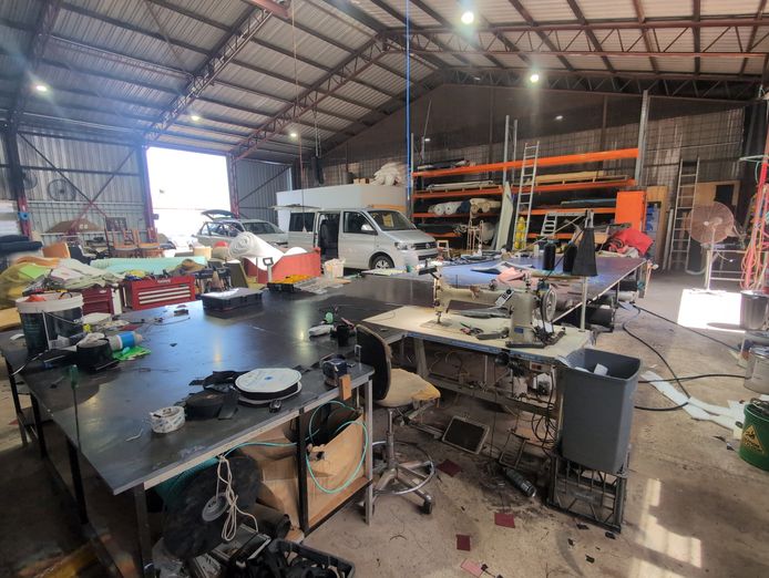 busy-upholstery-motor-trimming-business-4