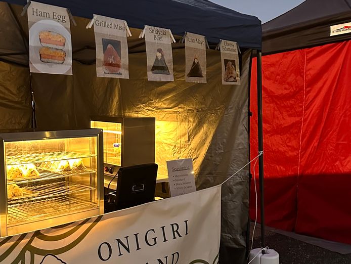authentic-japanese-food-stall-onigiri-2