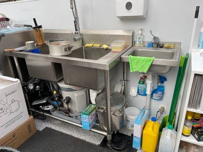 selling-as-a-fitted-out-food-takeaway-coffee-kiosk-1