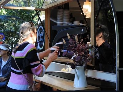 coffee-van-business-at-noosas-leading-markets-2