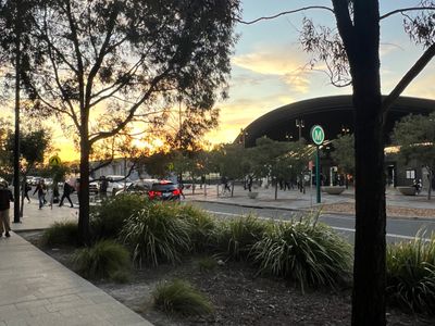 kebab-store-prime-location-across-busy-train-station-3
