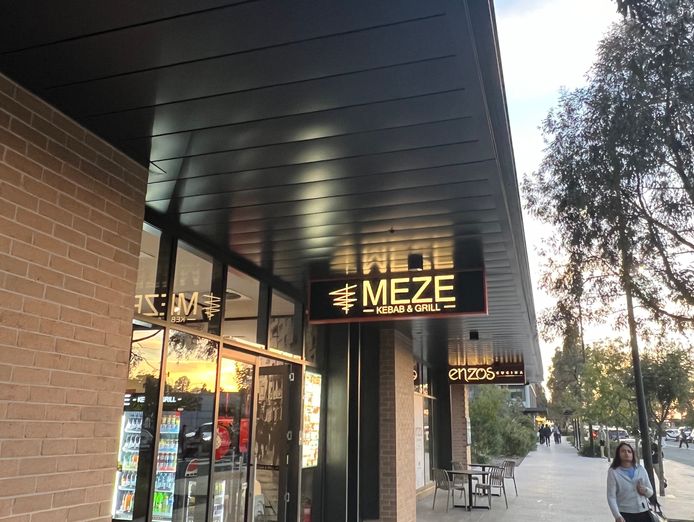 kebab-store-prime-location-across-busy-train-station-4