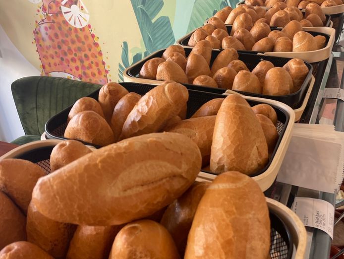banh-mi-shop-with-cheap-rent-0