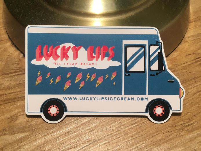 lucky-lips-ice-cream-van-for-sale-4