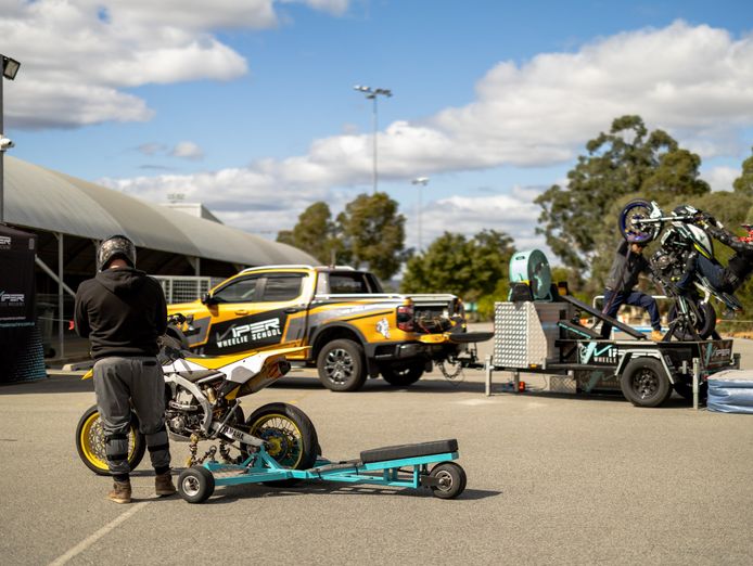 viper-wheelie-school-2