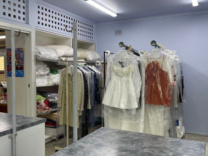 dry-cleaners-fleurieu-peninsula-1