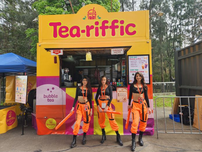 acai-and-bubble-tea-mobile-food-truck-business-1