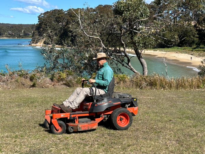 lawn-mowing-and-gardening-business-3