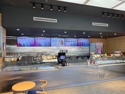baskin-robbins-logan-central-plaza-6