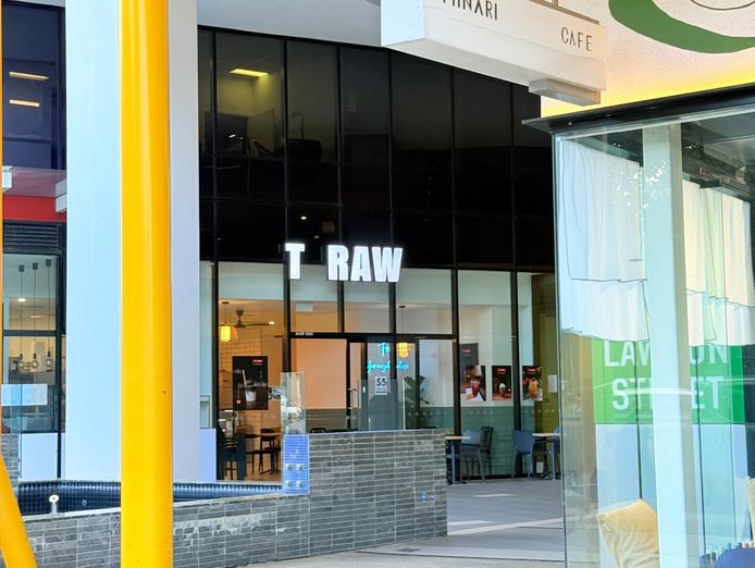 business-for-sale-prime-southport-location-788-apartments-huge-shop-low-rent-5