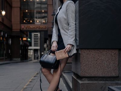 australian-brand-womens-mens-genuine-leather-bags-and-wallets-ecommrce-0