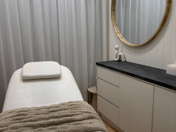 thriving-beauty-salon-loyal-clientele-prime-location-huge-growth-potential-0