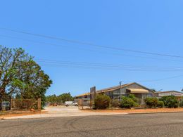 PRIME FREEHOLD + ESTABLISHED BUSINESS