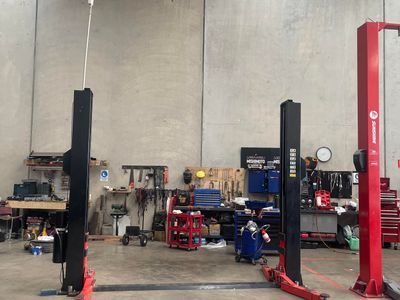 automotive-workshop-tyres-wheel-alignment-wheels-services-repair-3