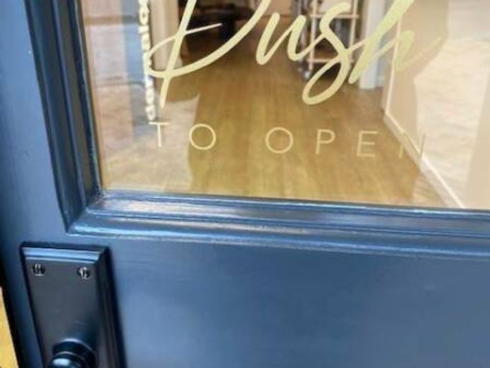 beauty-salon-business-in-noosa-2