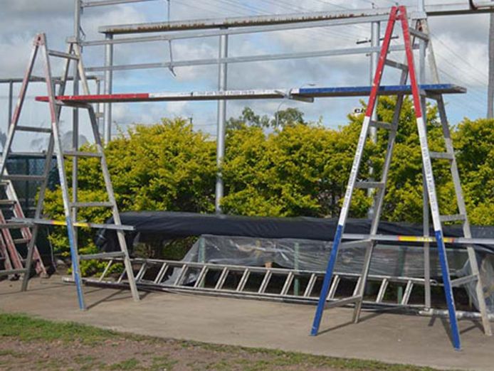 townsville-aluminium-trestles-and-planks-0