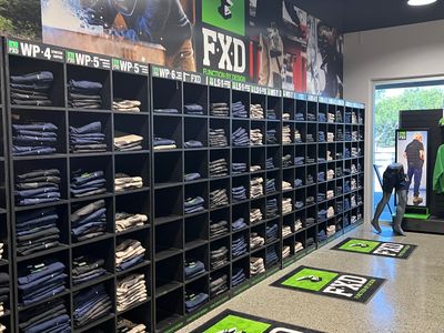 leading-workwear-and-safety-store-0