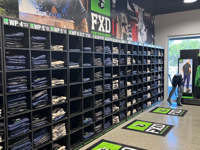 leading-workwear-and-safety-store-0