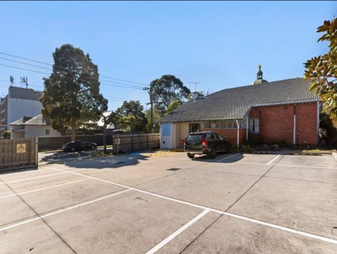 beautifully-curated-turnkey-boutique-medical-centre-upscale-inner-city-suburb-7