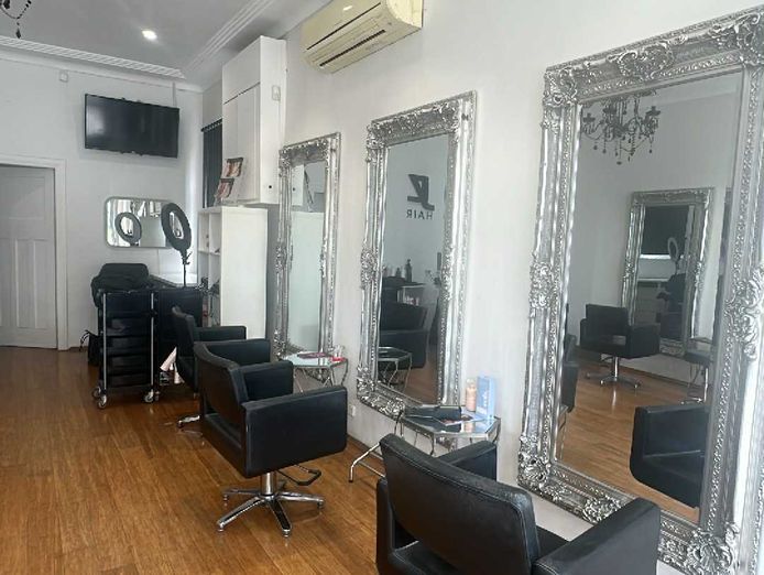 salon-fit-out-for-sale-0