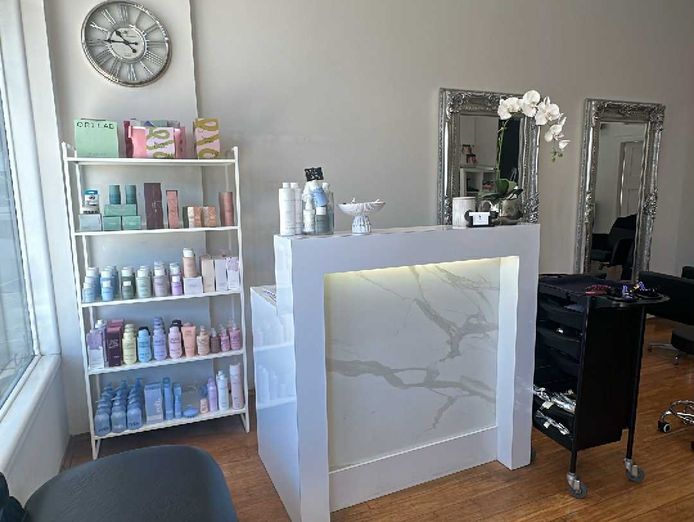 salon-fit-out-for-sale-1