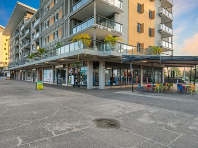 established-waterfront-retail-business-strong-margins-proven-performance-0