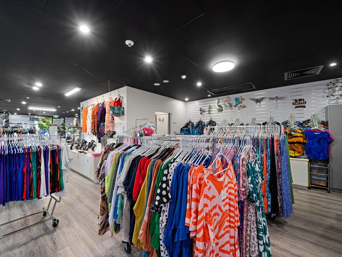 established-waterfront-retail-business-strong-margins-proven-performance-6