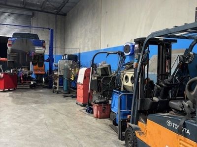 established-motor-mechanic-workshop-1