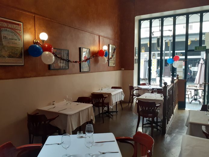 cbd-restaurant-sale-great-location-6