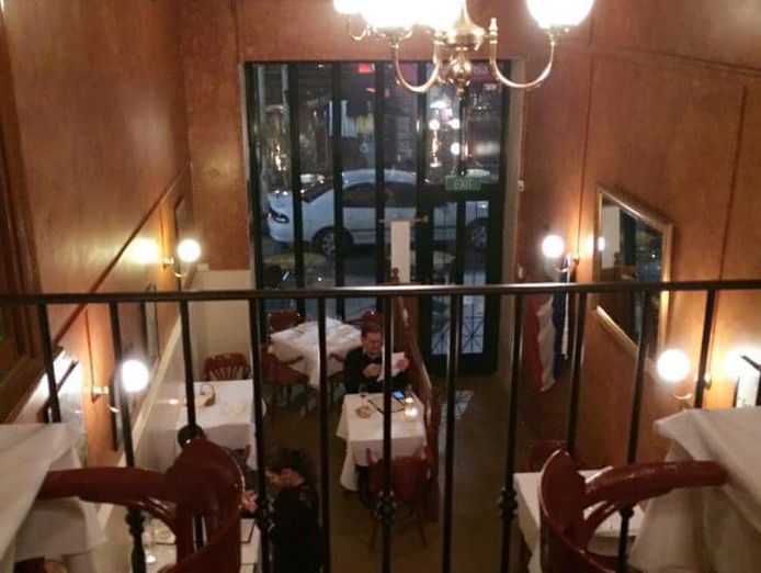 cbd-restaurant-sale-great-location-5