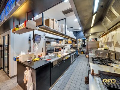 business-for-sale-prime-location-at-highpoint-shopping-centre-4