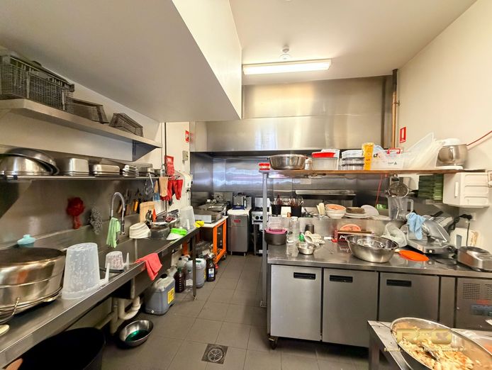 vietnamese-bakery-coffee-business-for-sale-south-melbourne-prime-location-2