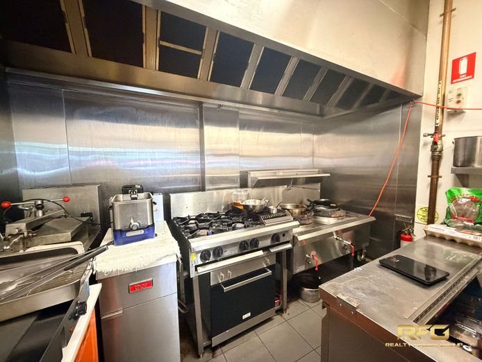 vietnamese-bakery-coffee-business-for-sale-south-melbourne-prime-location-4