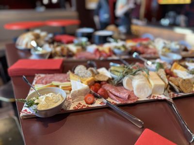 pizza-amp-wine-bar-world-class-fitout-3