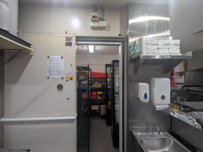 profitable-pizza-amp-kebab-takeaway-9