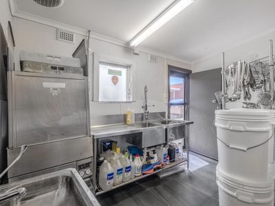 wine-bar-amp-commercial-kitchen-on-king-william-road-7