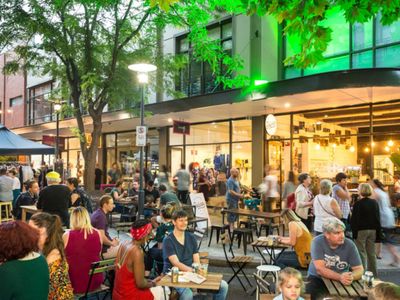 well-established-caf-233-with-liquor-licence-prime-east-end-cbd-1