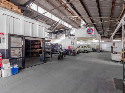 rare-retirement-sale-adelaide-39-s-only-cbd-crash-repair-workshop-40-year-6