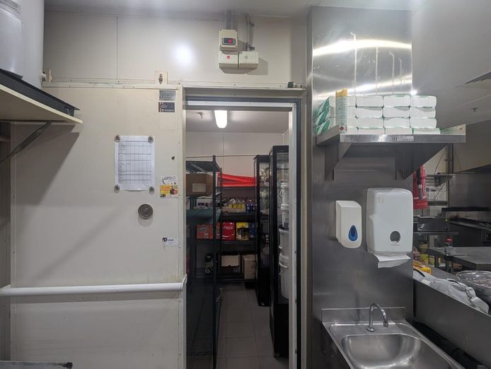 profitable-pizza-amp-kebab-takeaway-9