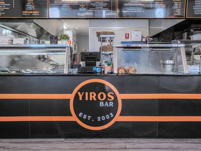 well-established-chicken-shop-yiros-bar-4