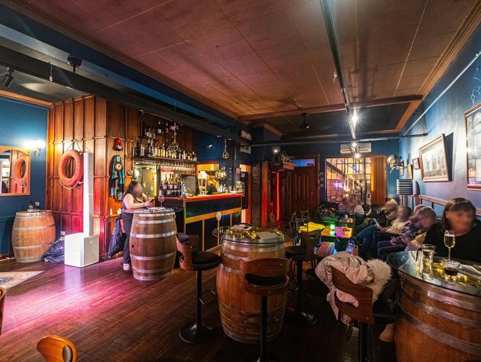stylish-wine-bar-exceptional-lifestyle-business-opportunity-2