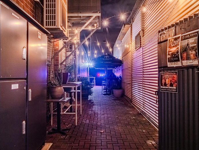 stylish-wine-bar-pizza-private-laneway-for-functions-1