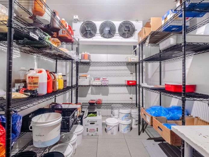 well-established-chicken-shop-yiros-bar-9