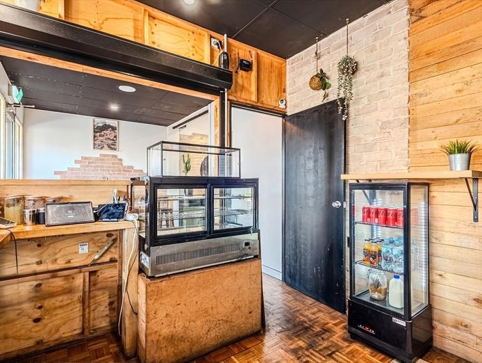 hole-in-the-wall-espresso-bar-cafe-port-road-hindmarsh-5