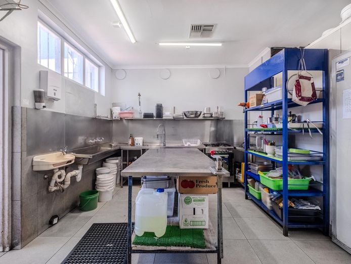 well-established-chicken-shop-yiros-bar-7